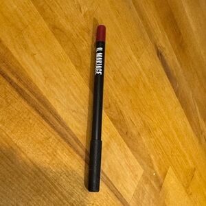 IL MAKIAGE Chic Lip Liner